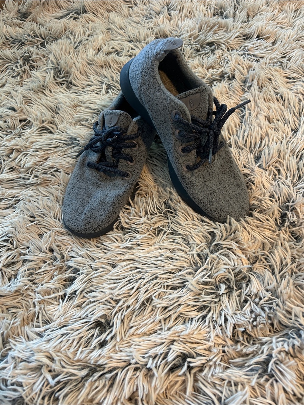 Allbirds Men’s Gray Wool Knit Lace-Up Sneakers